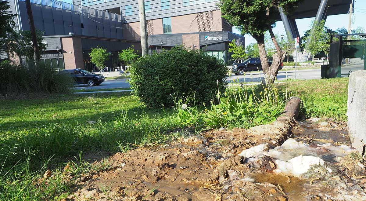 Tenants wait for redevelopment of old Charleston housing units