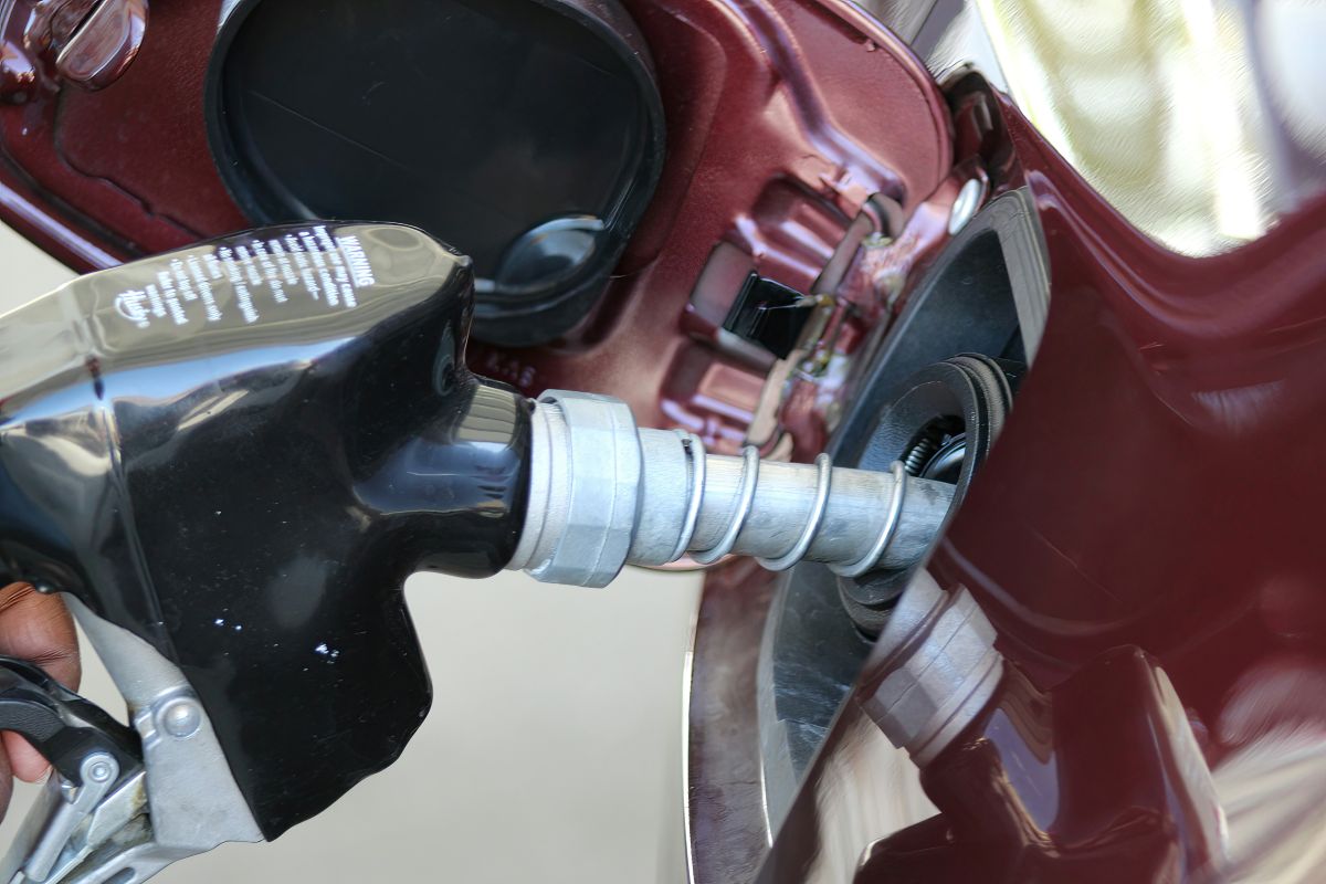 Gas prices continue to rise across South Carolina