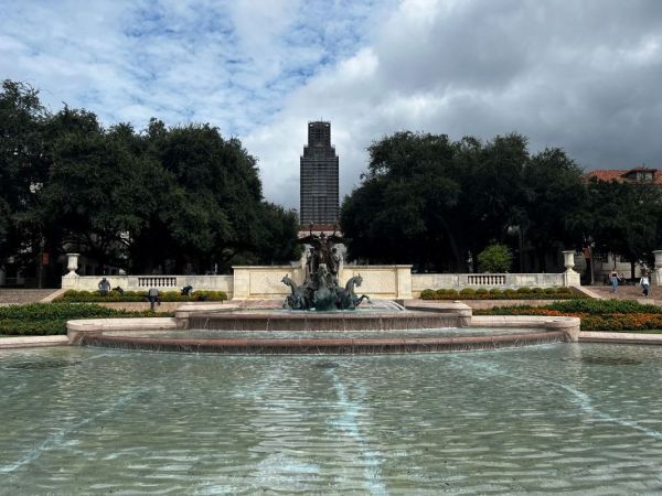 Statehouse Report Seeks Readers’ Help Identifying Fountain Photo